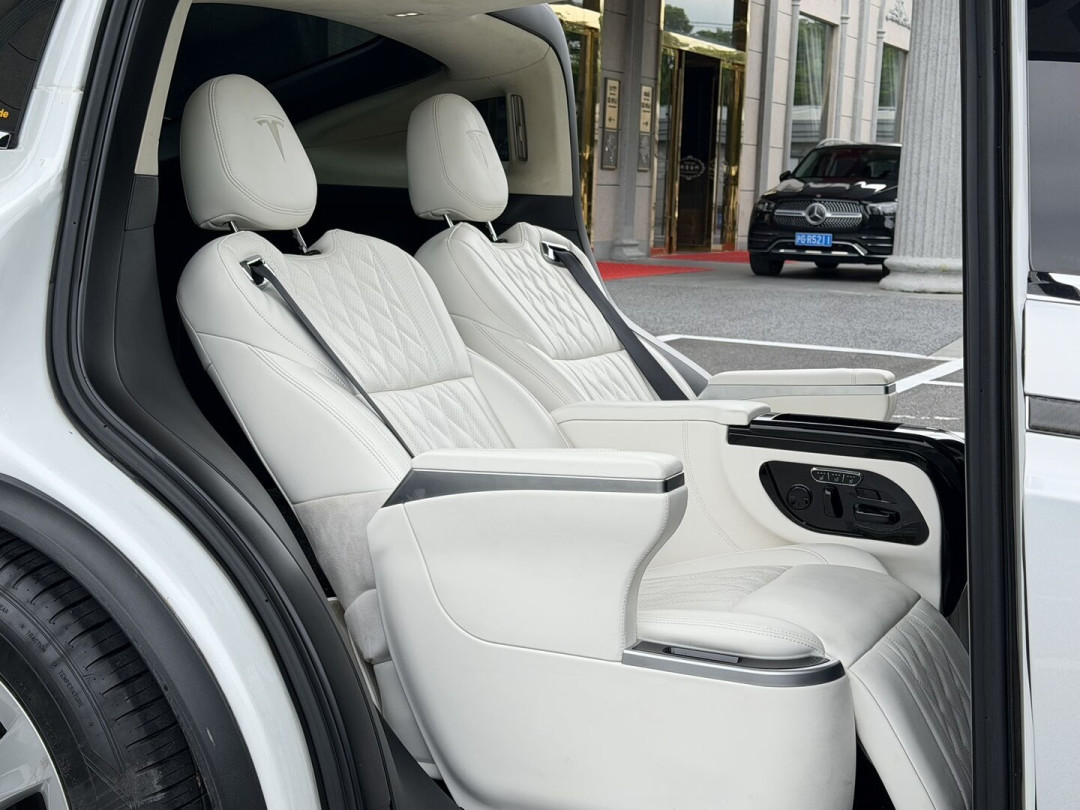 特斯拉把 Model S/X 全新配件按托盘拍卖:想捡“绝版”旗舰的,先查这5件事