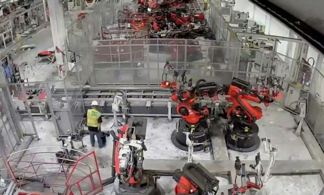 特斯拉把 Model S/X 全新配件按托盘拍卖:想捡“绝版”旗舰的,先查这5件事