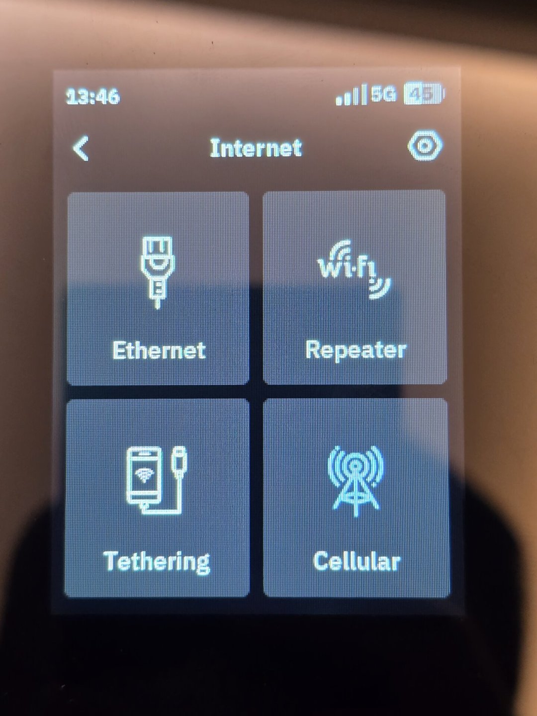 光影猫用户在换，F50组合玩家在出设备：GL.iNet Mudi 7 吵了大半年，下单前先算清这三笔账