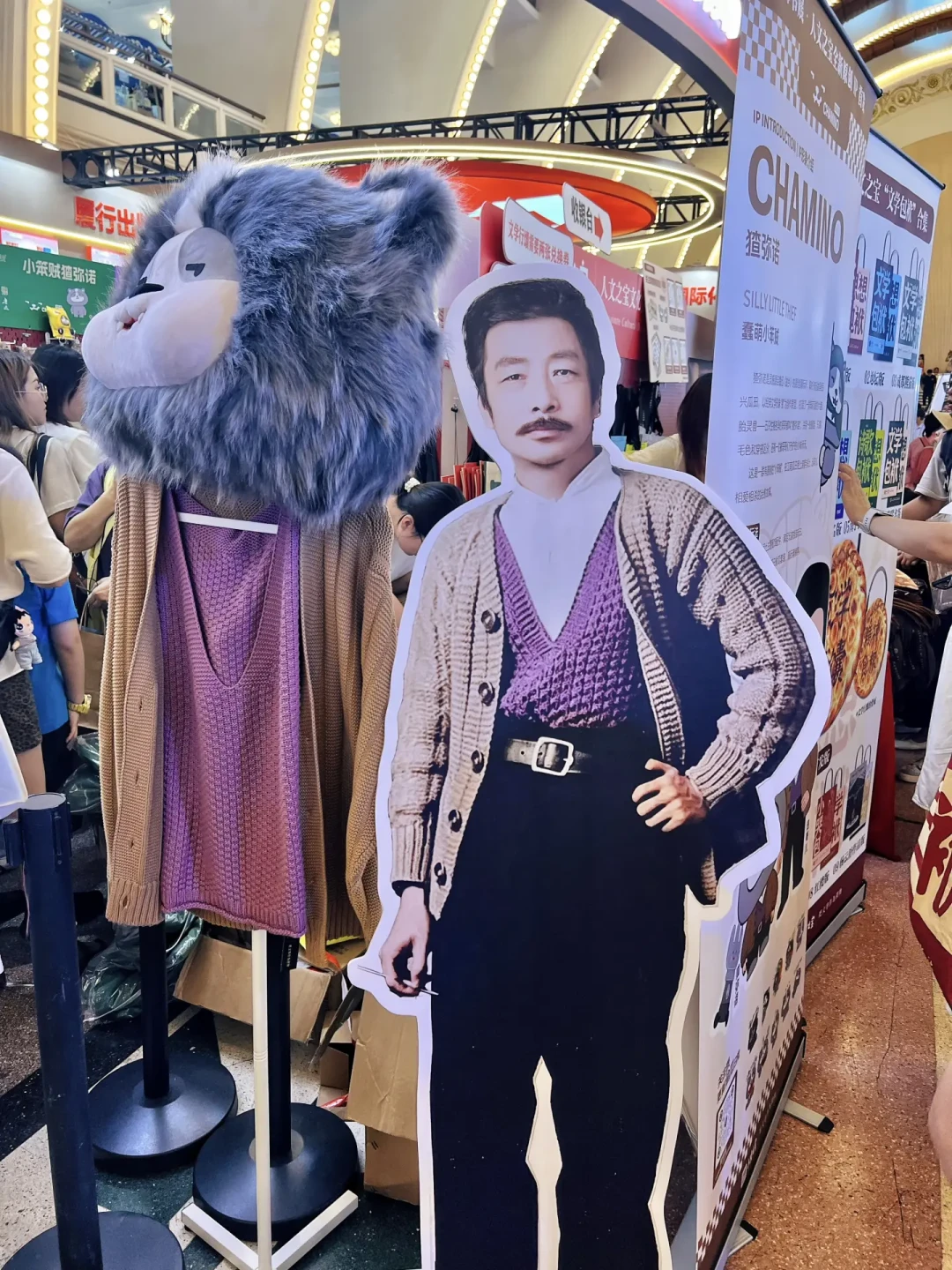 金爱烂的见面会门票秒没,但她的中文版其实分属两家出版社:想冲的先把这件事搞清楚