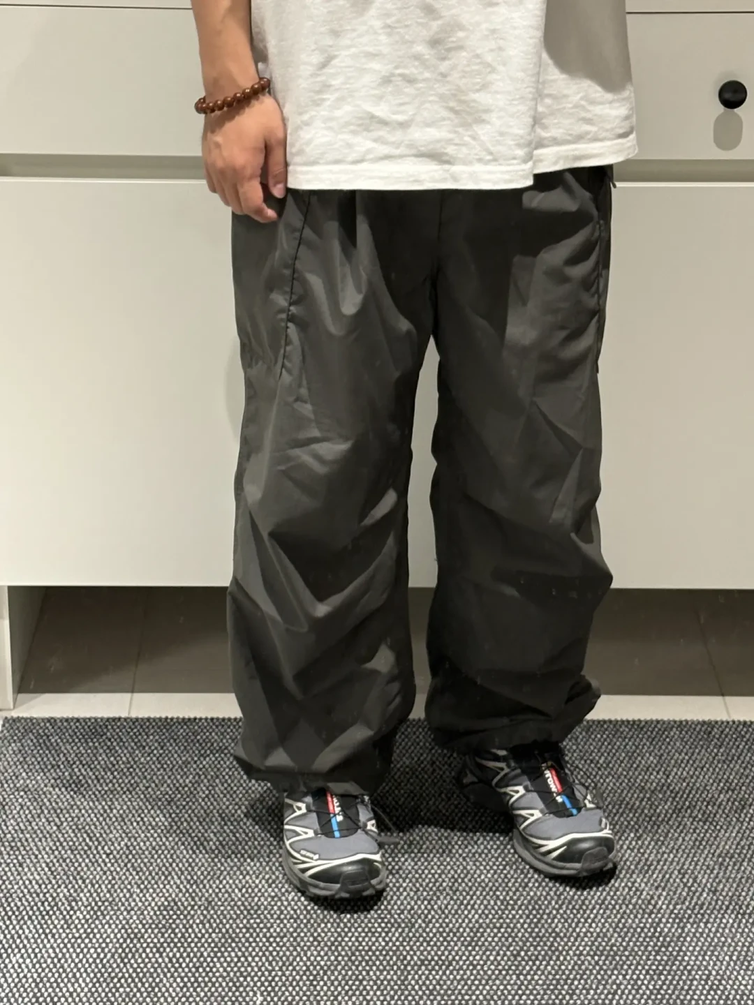 还在 S 和 M 之间纠结?我把约 20 位 nanamica 穿着者的身高体重汇总后,选码规律清楚了