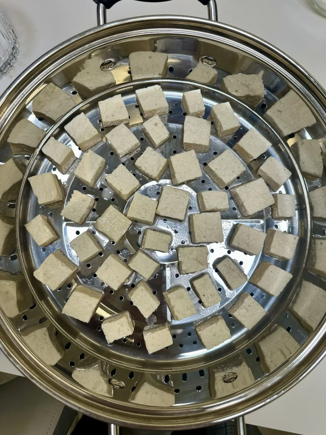 刷“豆腐长毛”看心动了?8月恰是翻车率最高的月份:做霉豆腐前先看这张判断表