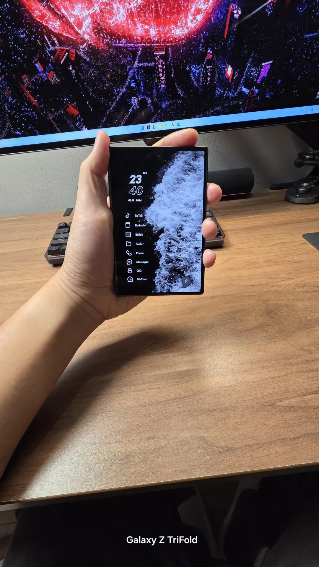 全键盘手机回潮，这次它把 Niagara Launcher 也带火了