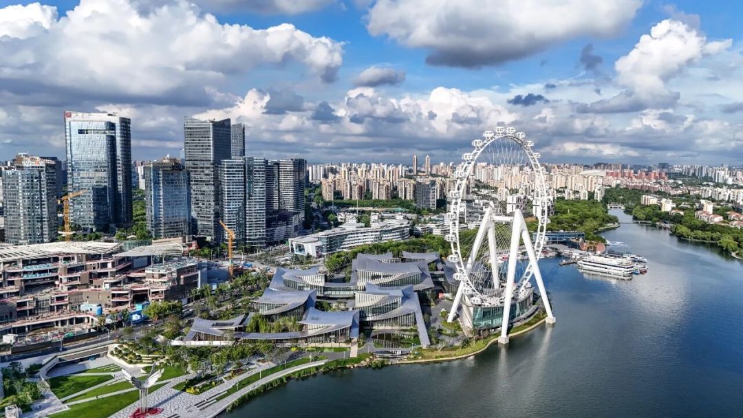 毕加索的沃拉尔组画时隔12年回归、徐冰张晓刚等27位艺术家新作：苏州当代美术馆8月30日开馆，门票80元起明早10点开售，值得去吗？