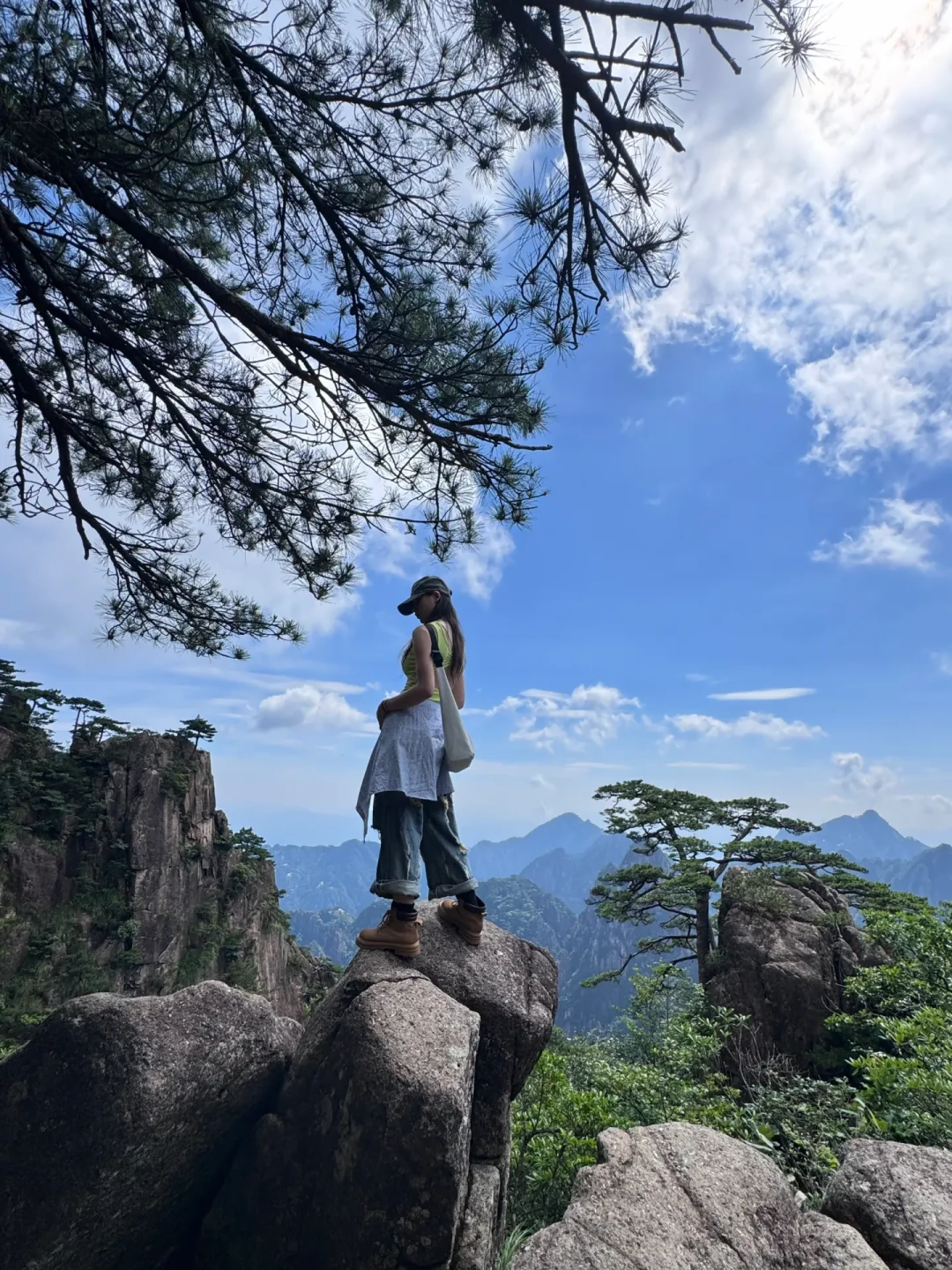 黄山毕业生免票只剩10天：“0元门票”的真实成本，替你算清楚了