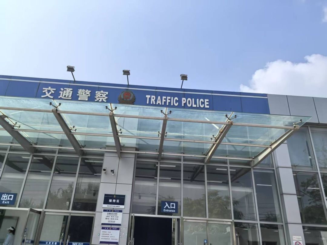 81万法拍豪车过户完却卖不掉:法拍车捡漏,落槌价只是第一笔成本