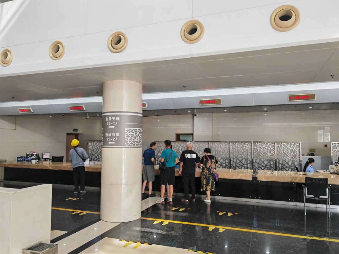 81万法拍豪车过户完却卖不掉:法拍车捡漏,落槌价只是第一笔成本