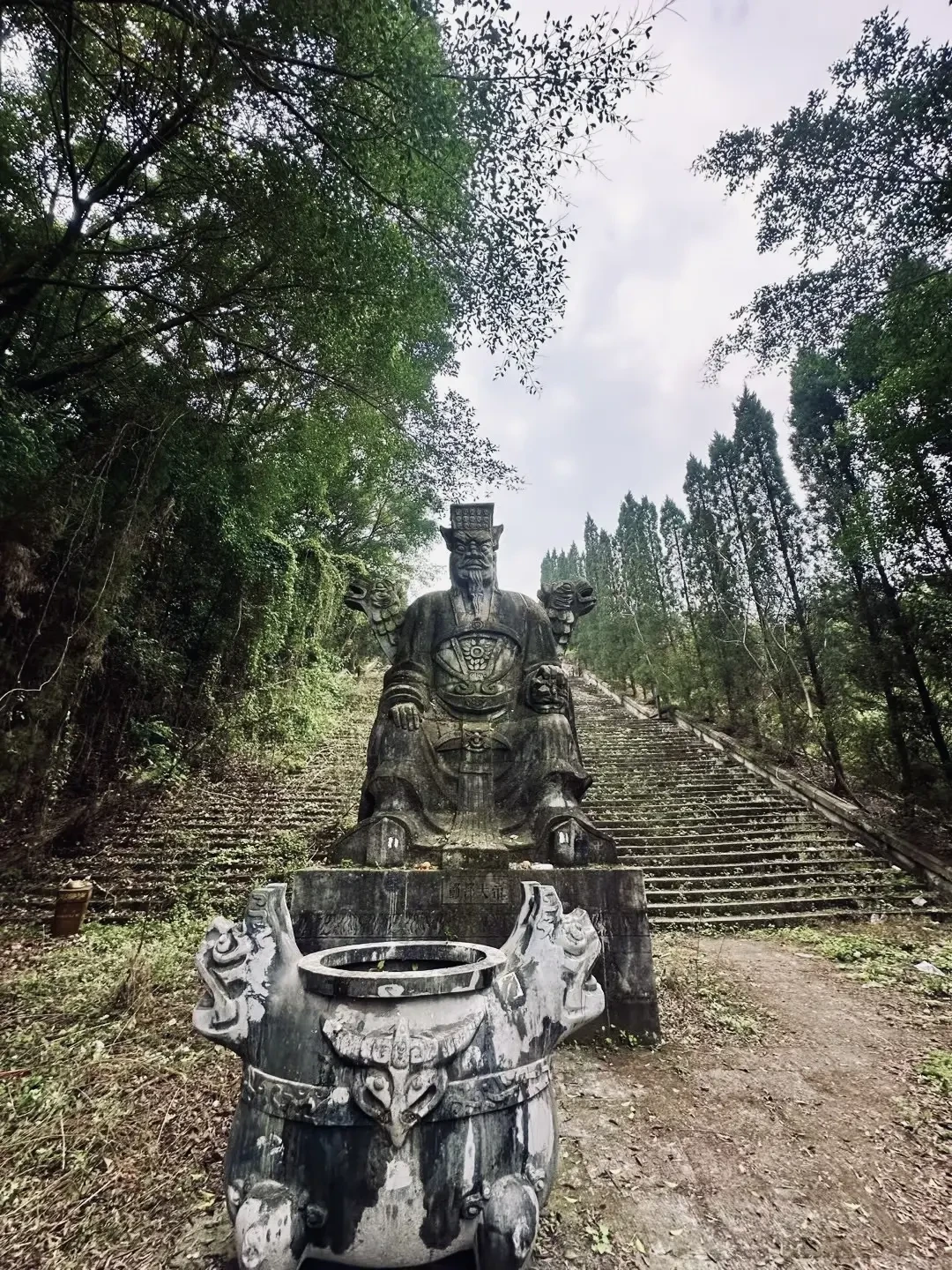 《九门》把阴长生送上热搜，丰都这位