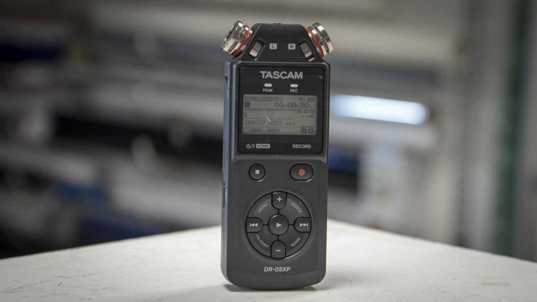 助眠主播敲的“麦”为什么总是TASCAM?看懂05、07、40的区别,决定你的第一支助眠录音笔