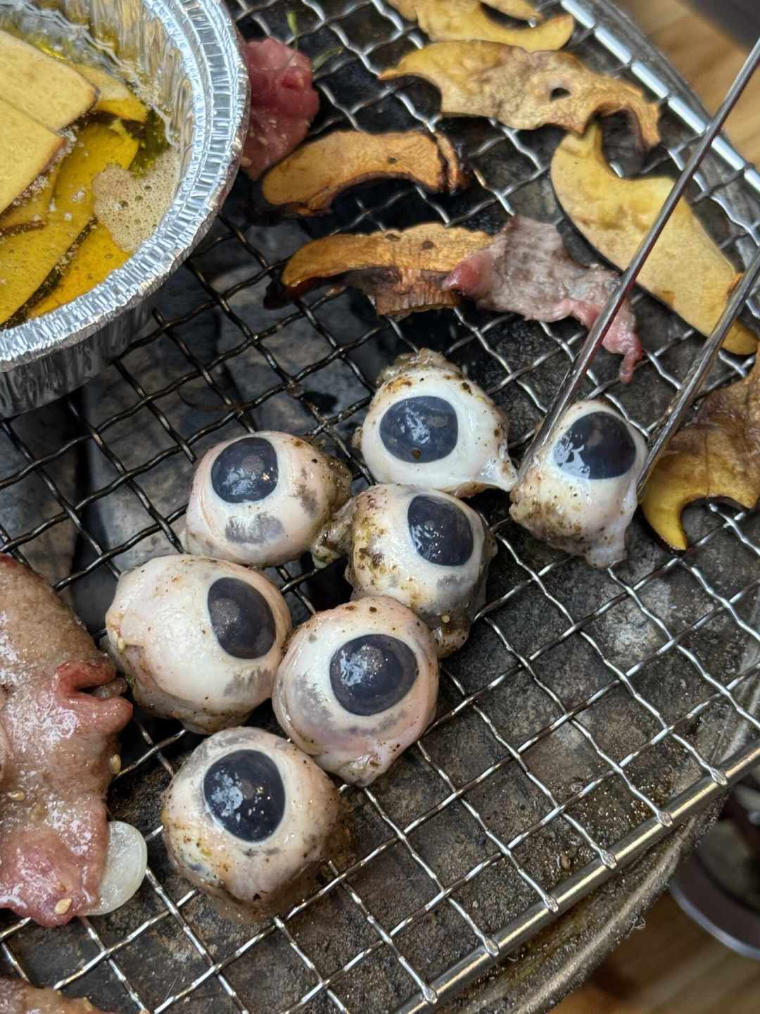 烤猪眼开进更多城市了：翻完全网一手体验，整理出这份《人生一串》暗黑菜挑战分级表