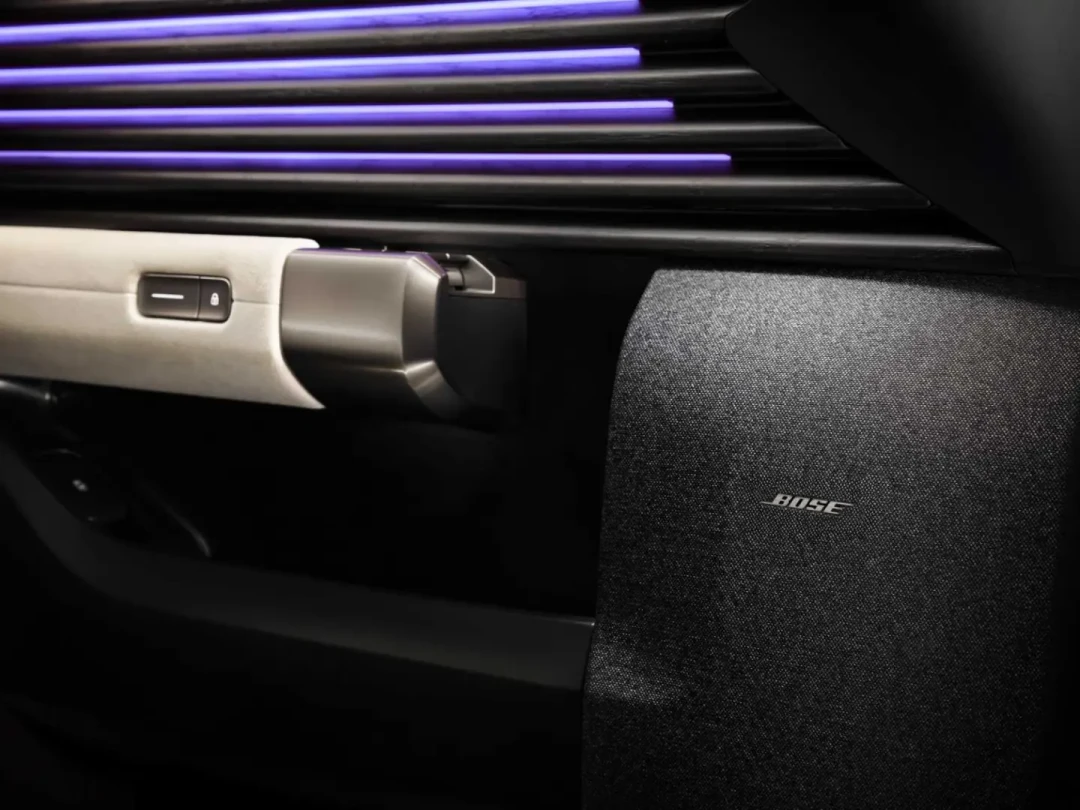 同样是Bose,保时捷选装要2.19万,红旗装进18.18万的车:购车加钱选音响前,这三笔账我替你算了