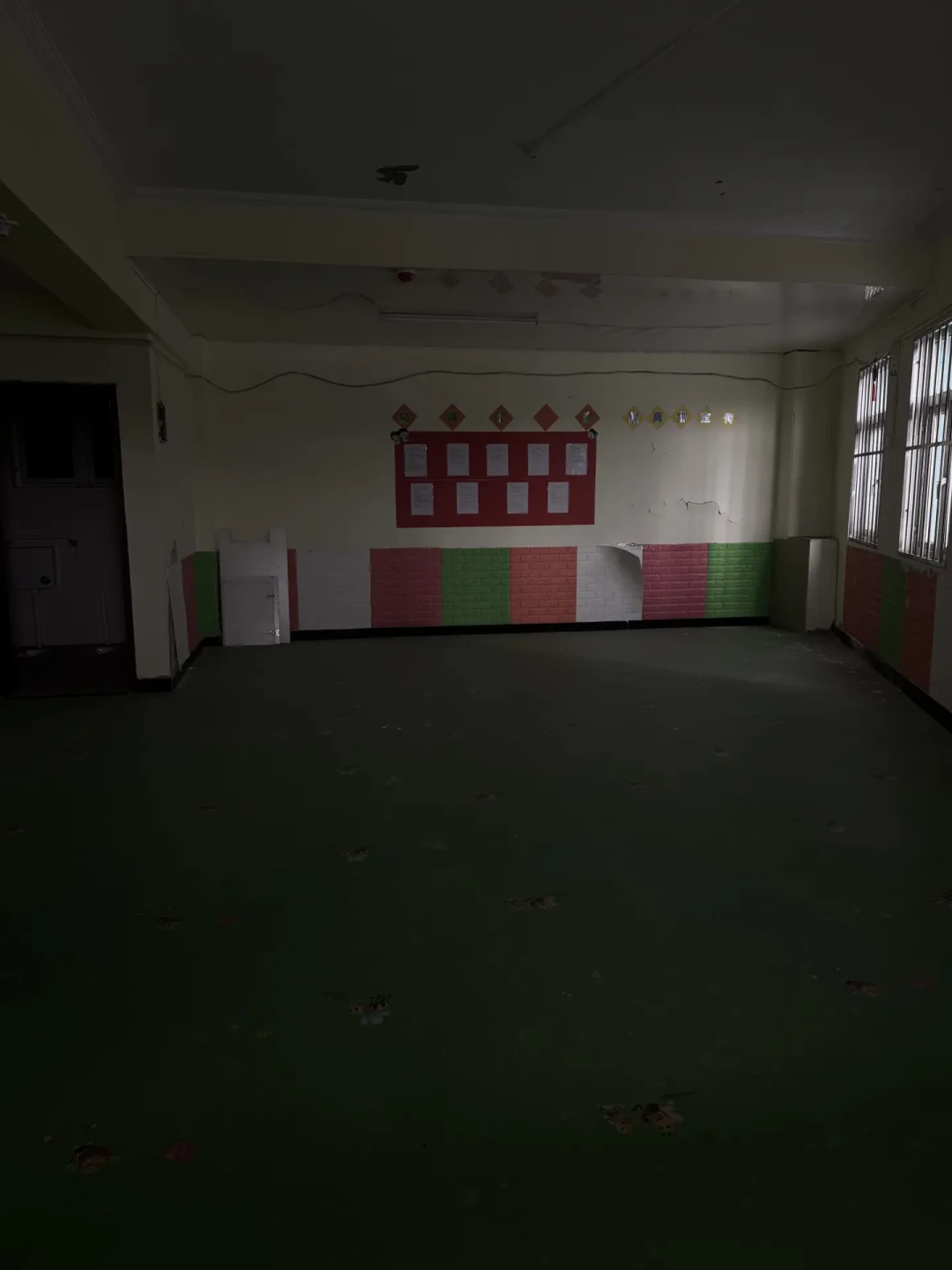 潘博文事件又火了:7年前的知乎鬼故事,被AI短剧带破亿播放,真假之争为什么到今天还没吵完