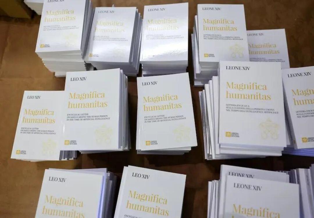 教宗良十四世发了史上首份AI通谕:4.2万字说了什么、哪里传歪了、不同人怎么读