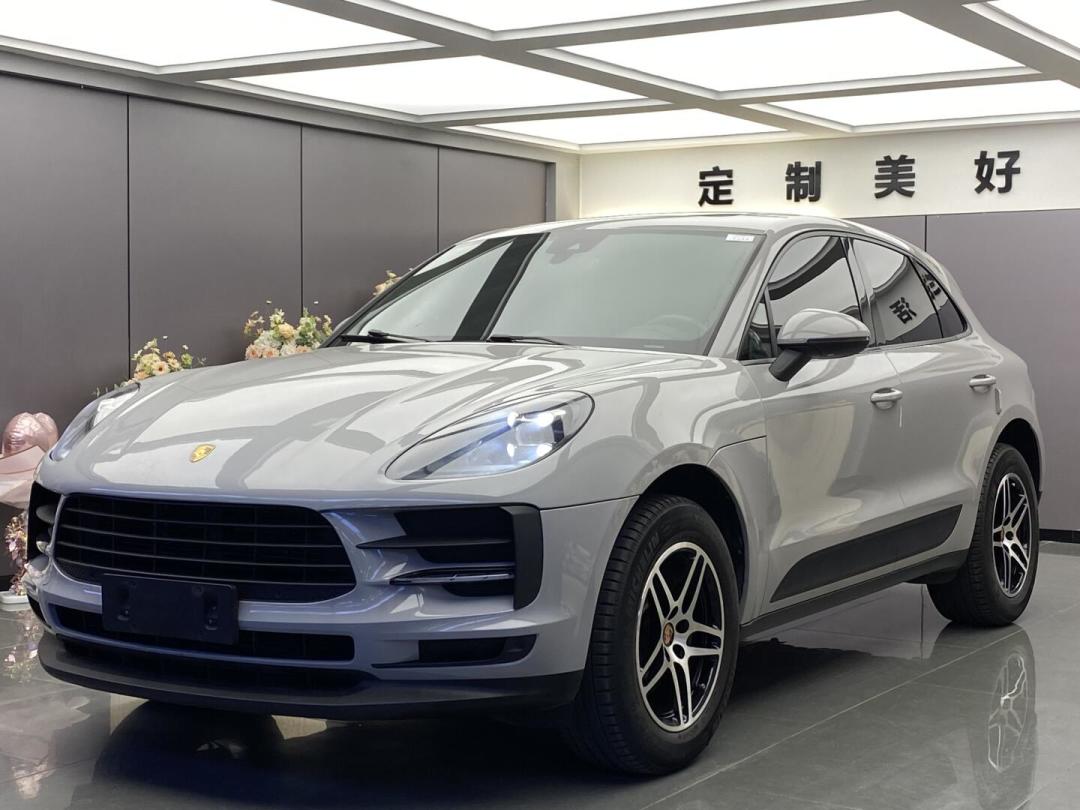 宾利卖26.8万、保时捷Macan跌到15万:二手豪车集体跳水,玩车人现在抄底是捡漏还是接雷?