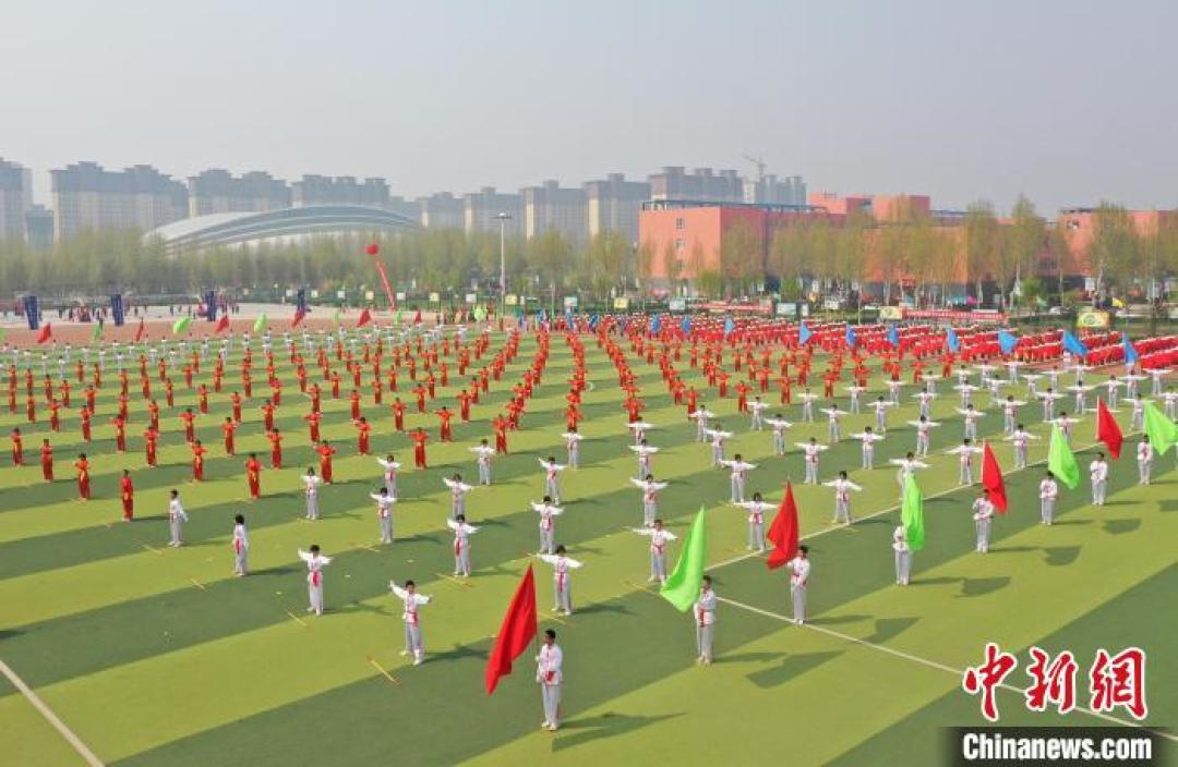 李福克吵了半年,形意拳到底值不值得学?先把全网这堆噪音过滤一遍