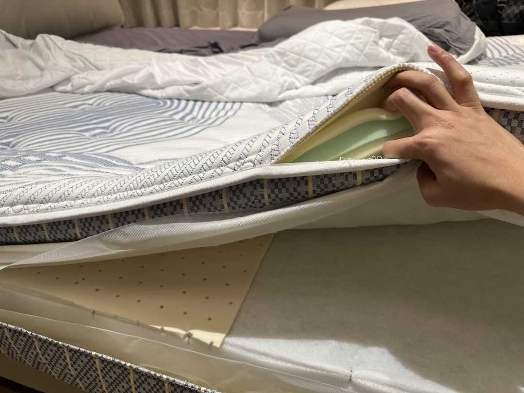 同一张丝涟床垫,有人砍到6折,有人按报价买:翻了几十条真实成交帖,整理出各型号底价和砍价门道