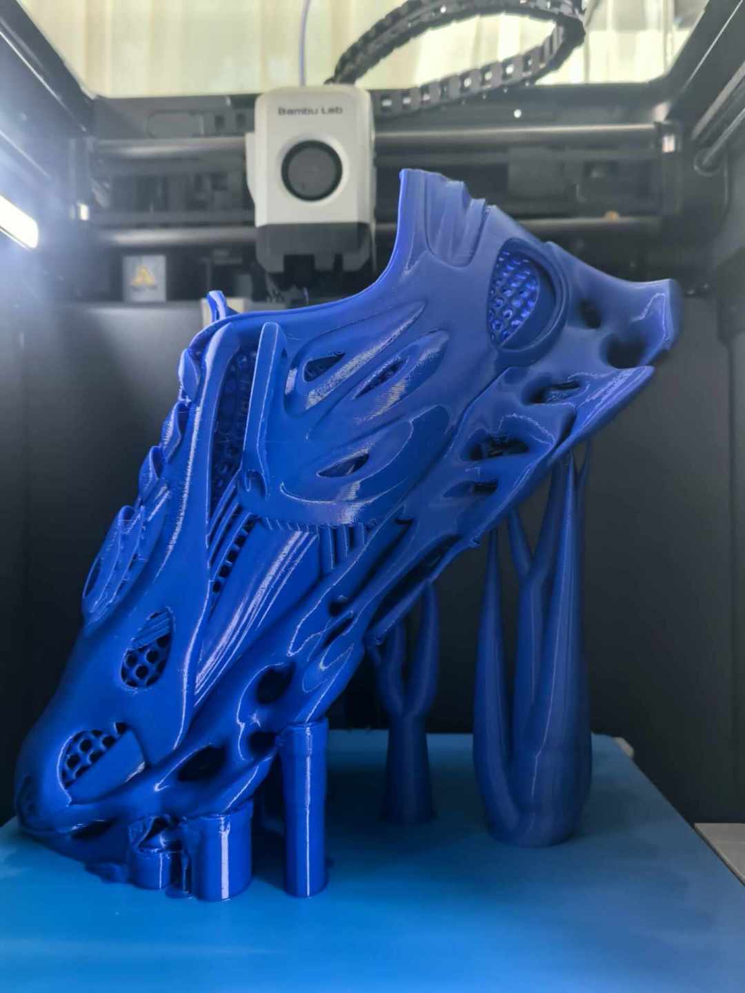 锐步3D打印鞋8月25日发售:3D打印鞋终于到了能买到的阶段,但网上卖的未必是真的,自己在家也能打