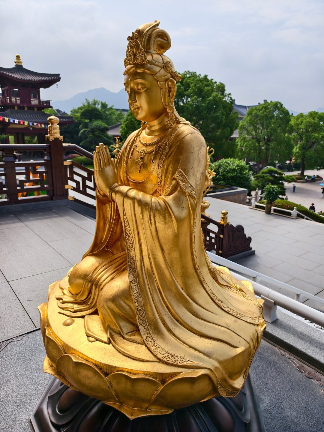 有人说《楞严经》是“伪经”,还该不该读?用三把尺子把这桩百年悬案讲清楚