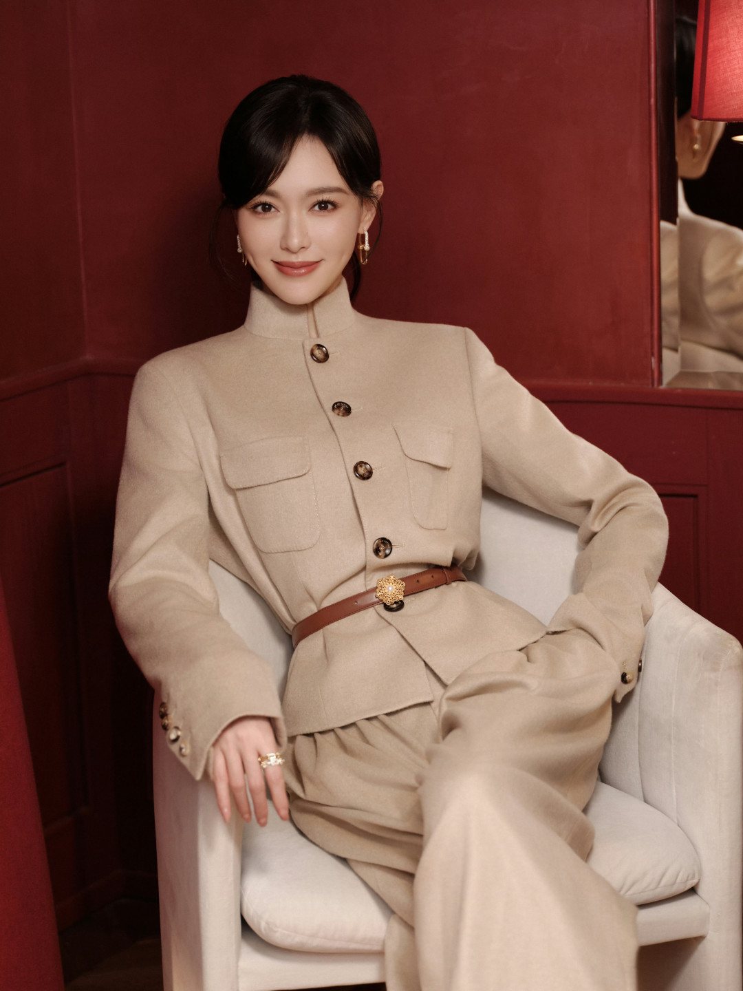小红书89人吵“雅莹是不是很有实力”:对照完8家上市女装的年报,我搞懂了这份溢价