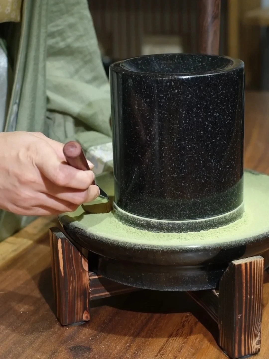 茶商背《茶经》“紫者上”卖高价紫茶,可陆羽当年喝的茶,根本不是这种