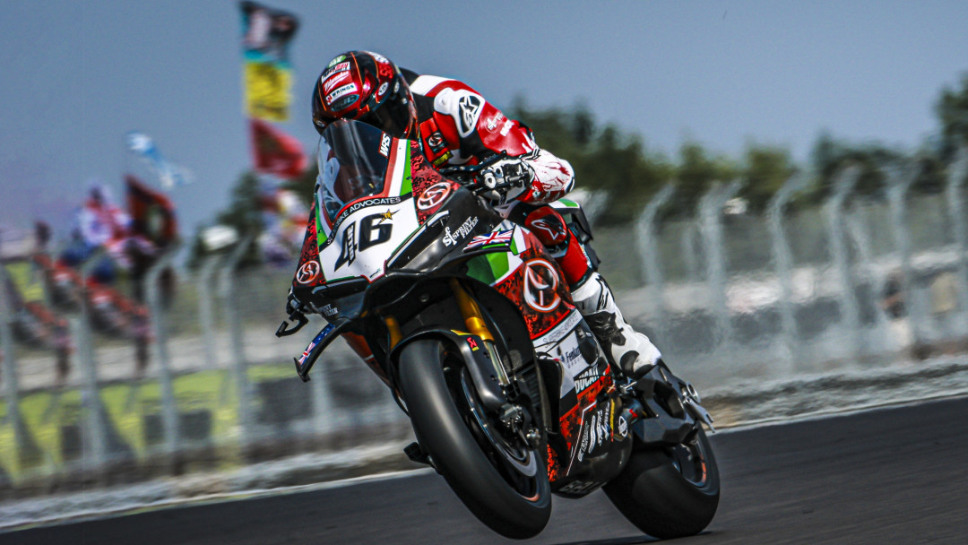 WSBK敲定2027-2030新规:1200cc四缸回归、转速限制明文化,刚拿6冠的张雪机车先迎规则大考