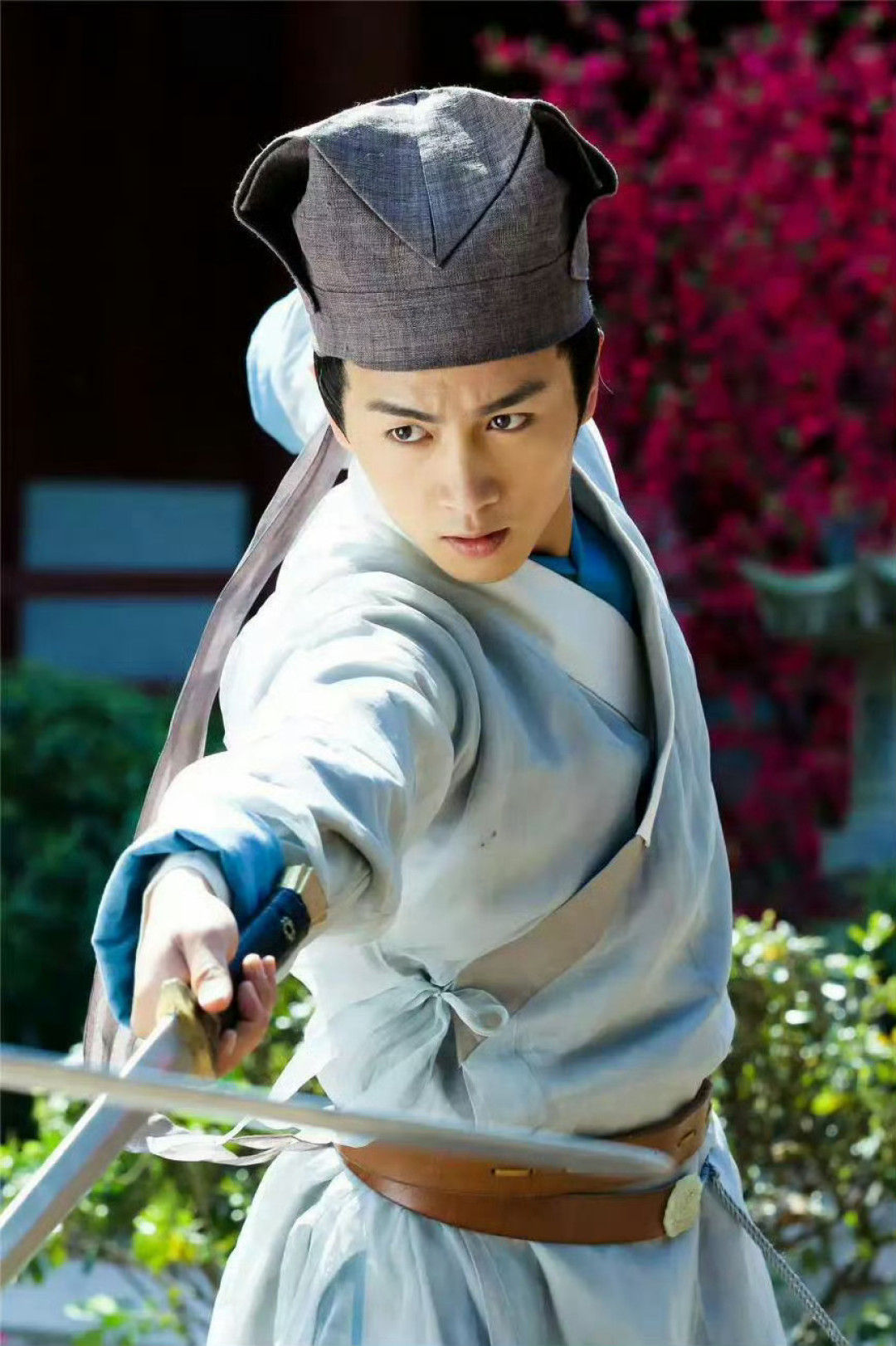 央视版《笑傲江湖》开播25周年,全网开始“平反”林平之:三代演员,谁的版本值得重温?