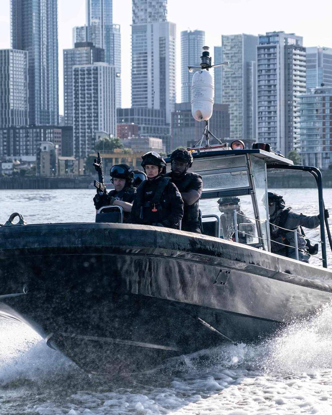 《一触即发》第四季定档8月30日:还剩9天,前三季要不要补?先算一笔时间和口碑账