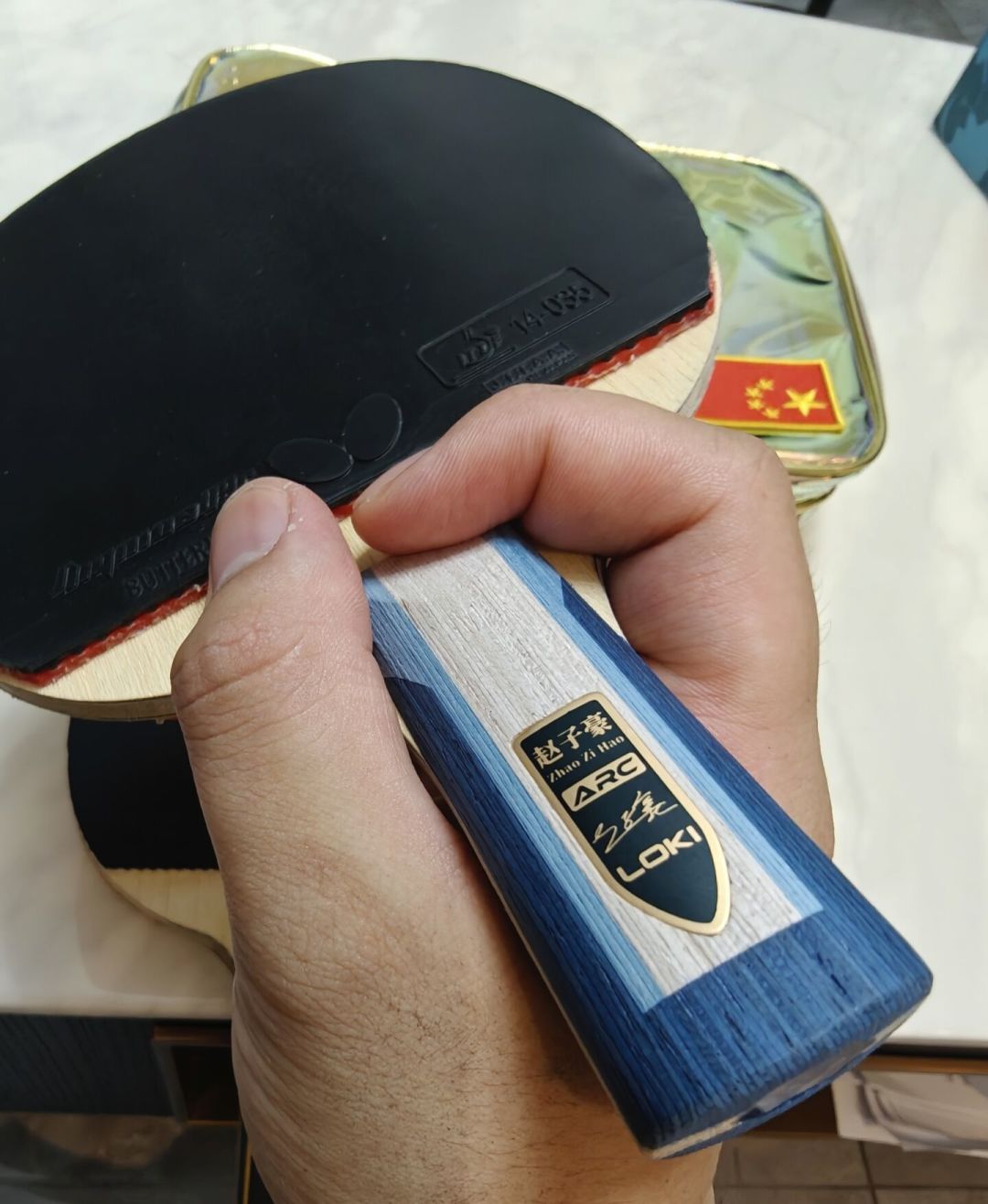直板又拿大满贯冠军了,但入手一块直板拍,真不用花2699元
