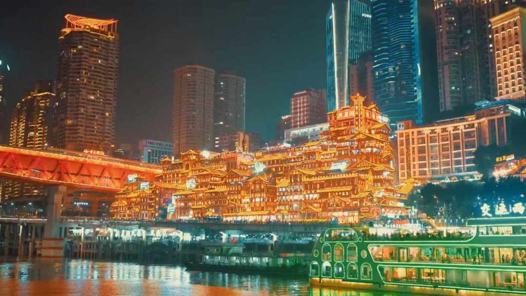 重庆40℃，晚上6点后才开始好玩：暑假尾段错峰指南+夜景花费清单