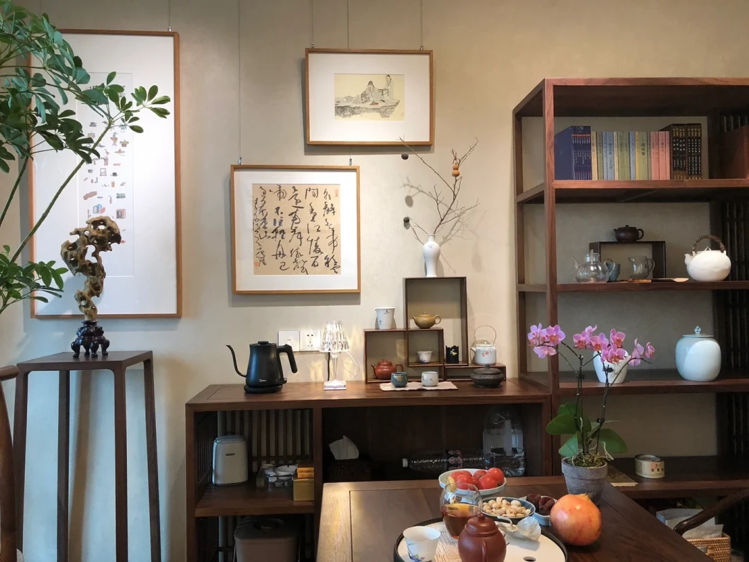 北美黑胡桃2800元/㎡,南美胡桃木1000元/㎡:新中式茶书房买大板桌,先背下这份价目表