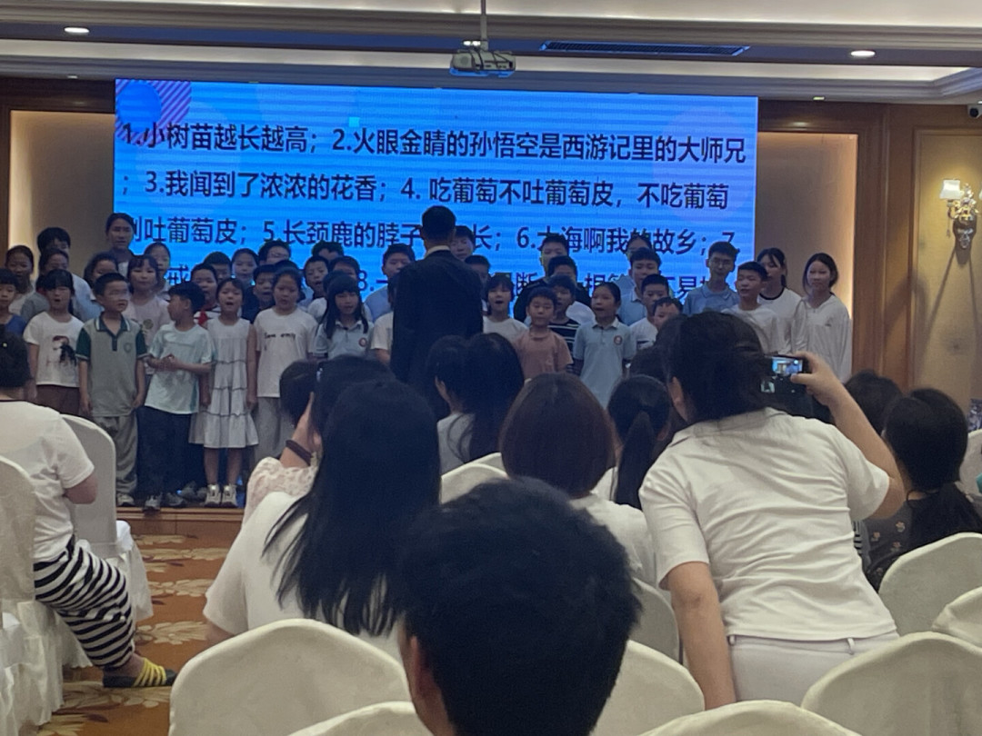 校门口又发「记忆大师」体验课传单了:交9800元前,先看20条投诉帖扒出的剧本