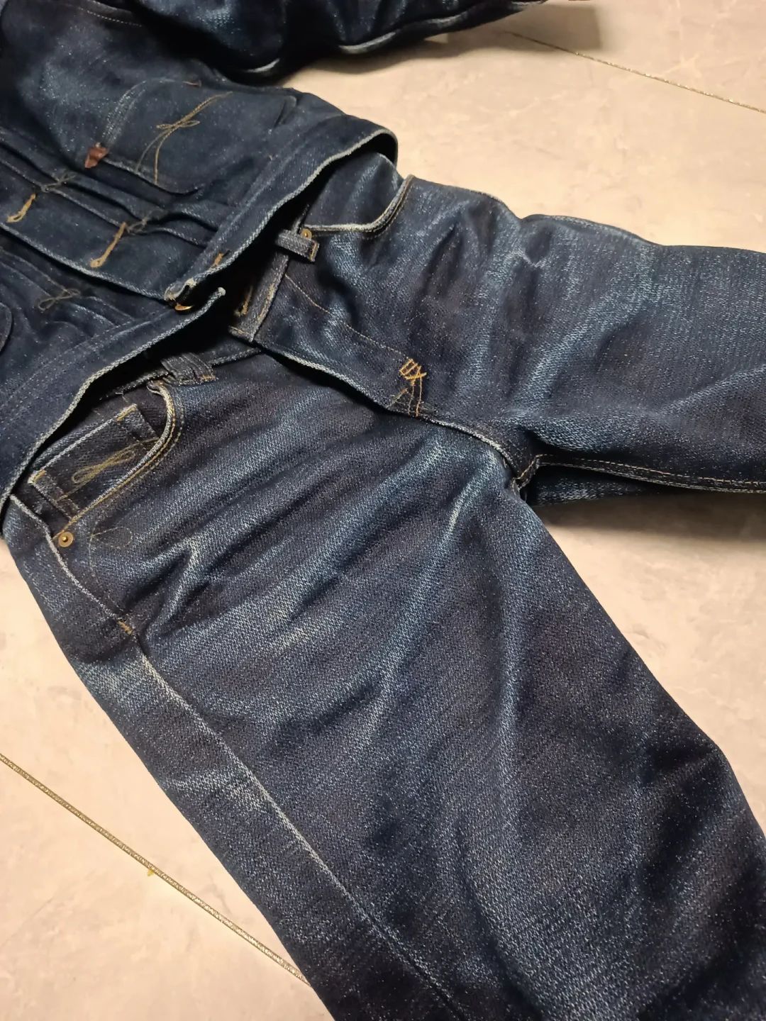 三伏天终于熬过去了,被汗泡了一夏的原牛还好吗?翻了全网20多条真实洗护记录,整理出一份8月下旬自检清单