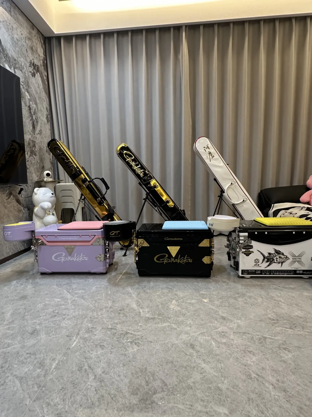 钓箱越做越轻，但太轻真会翻：替走路钓鱼的人算明白轻量化这笔账