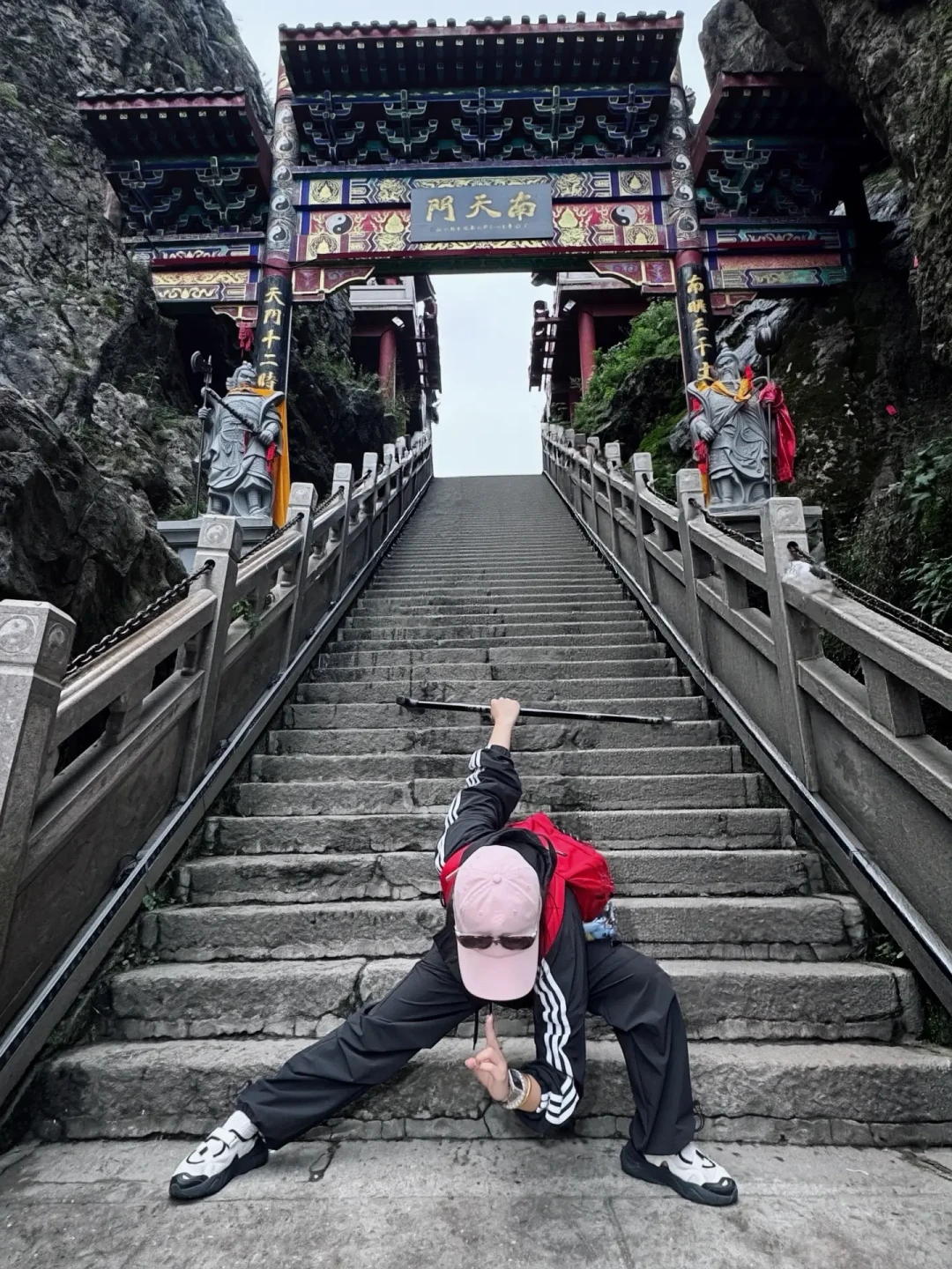 老君山门票售罄、免票只剩10天:暑假最后一波去见太上老君,怎么走不白跑