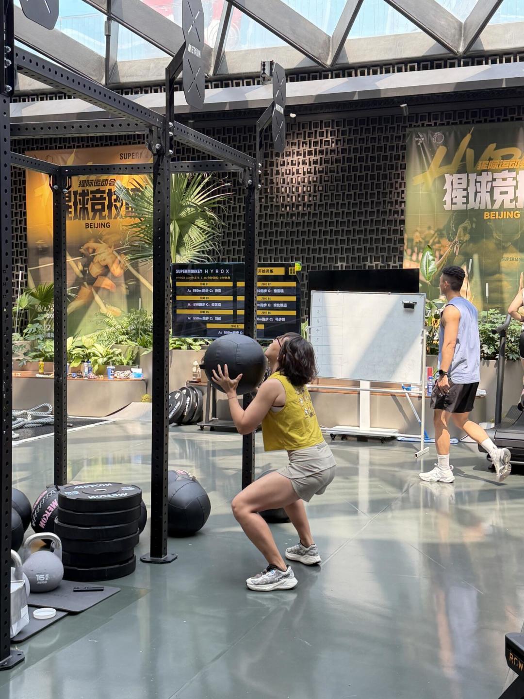 HYROX北京站补票中:报名费799元,完赛一场比赛全套2000元起,这届健身人要不要冲