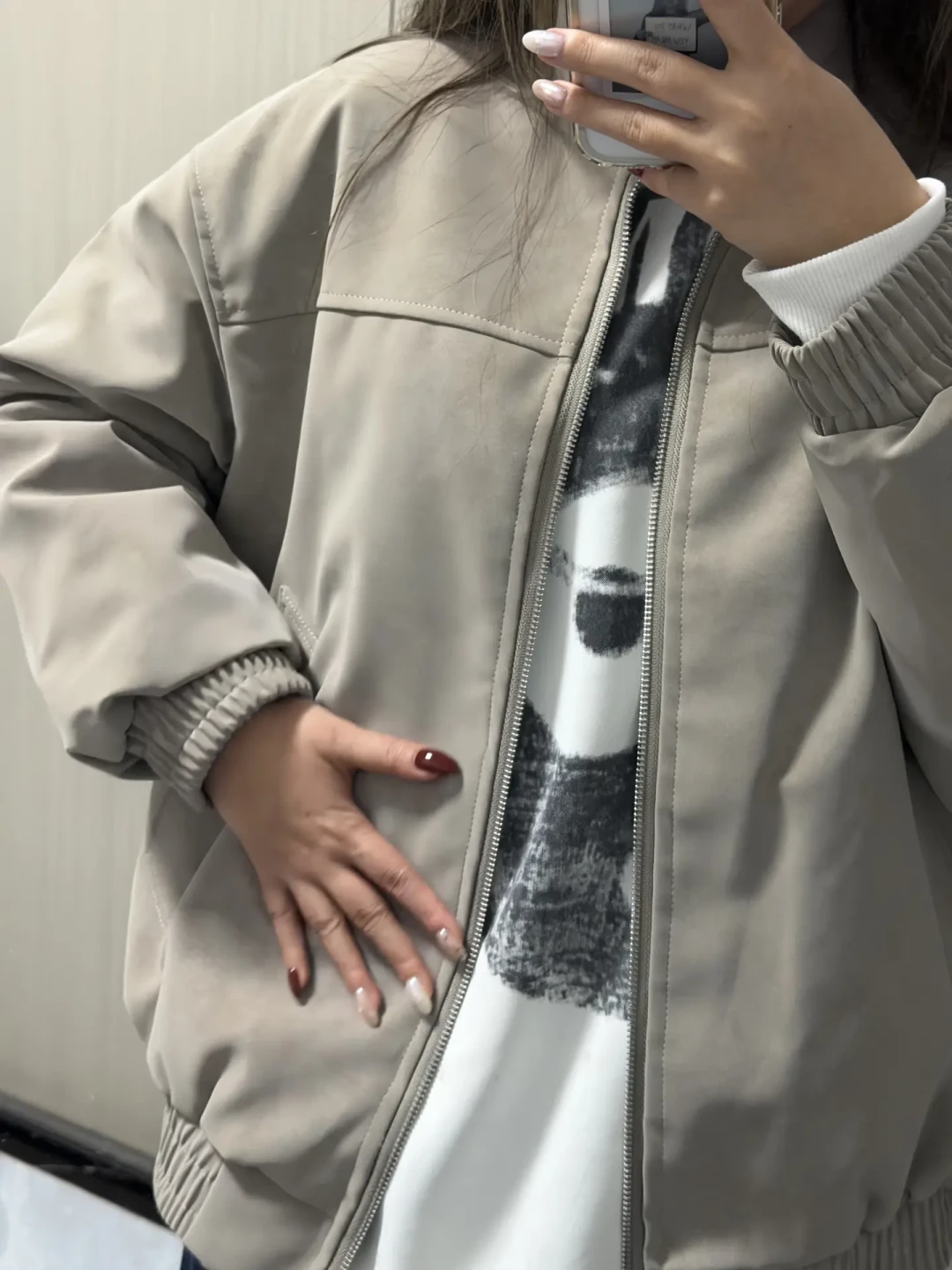 女装退货率冲上80%,男装区却快被女生挤爆了:早秋“男装女穿”,先看这份选码避坑清单
