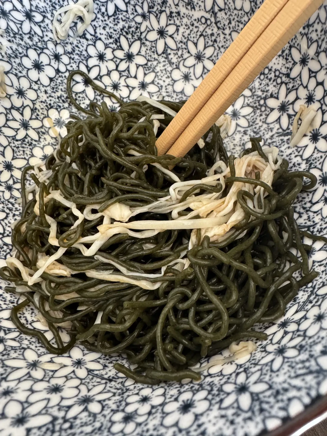 低卡博士的青稞面，有人喊它“升糖炸弹”，有人说它是“控糖救星”：先自测，再囤货