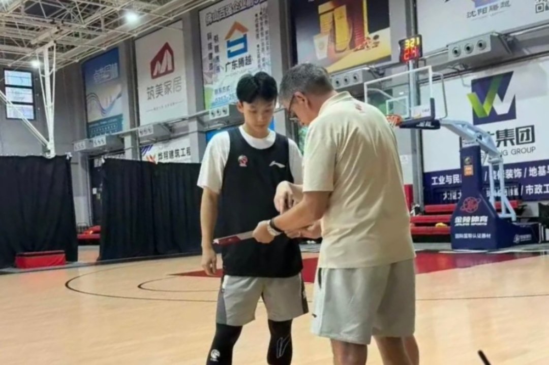 广东宏远休赛期盘点:新帅已经到队,徐昕却不急着报到,这些传闻到底几分真