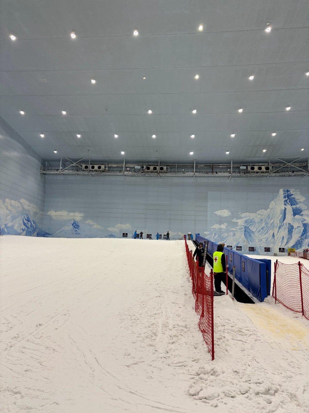 南方室内滑雪“开板潮”:南宁、合肥、郴州各+1,怎么选适合自己的那家