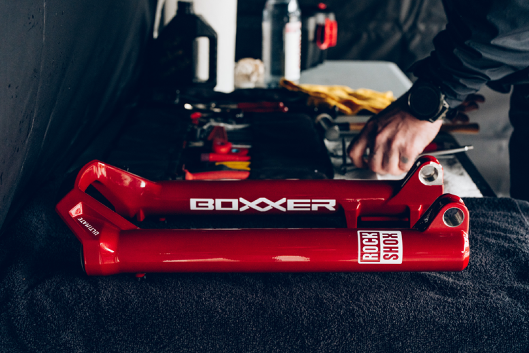 RockShox这代不卷阻尼卷气室:2026前叉后胆全线换代,谁该升级谁该捡漏
