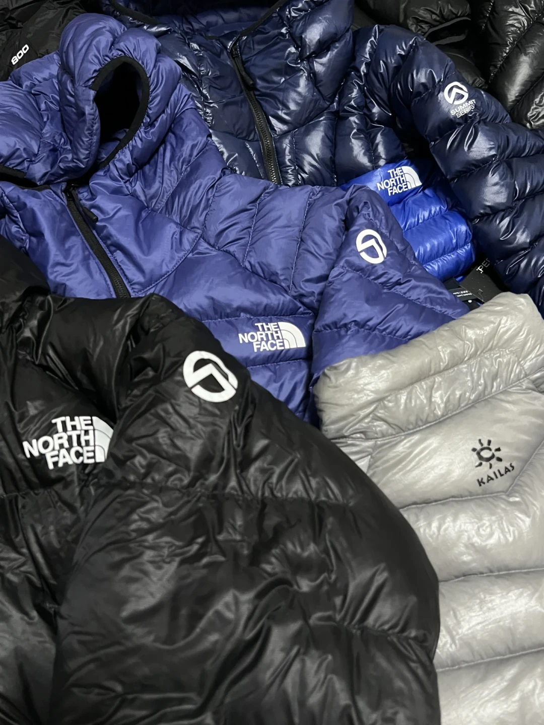 北面巅峰开始进奥莱了:Summit系列的好价窗口来了,但别碰299的“代购”