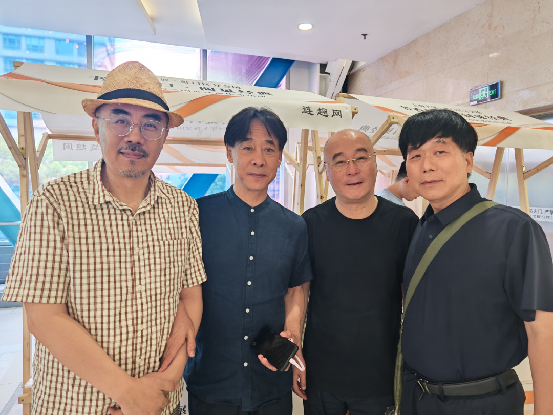 没人看连环画了?《邮缘》高清版今天签售收官,这个冷门系列靠众筹一本本活了下来