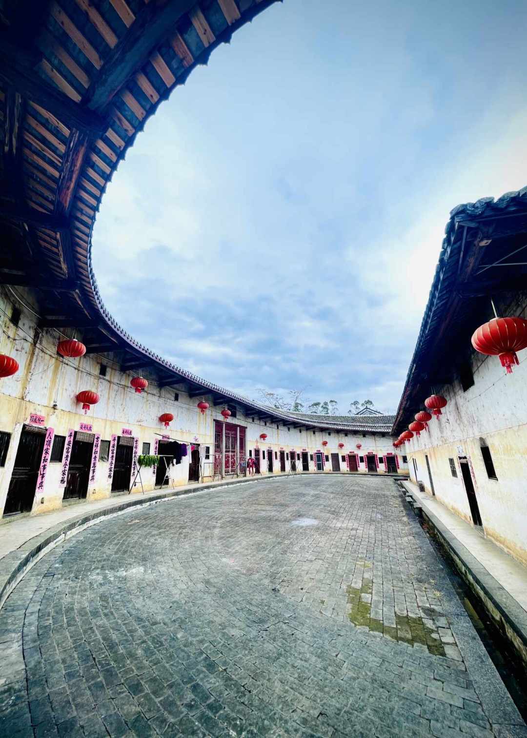 长汀火了,但别急着出发:长汀、土楼、龙南、梅州4个客家目的地,一次讲清楚谁值得专程跑一趟