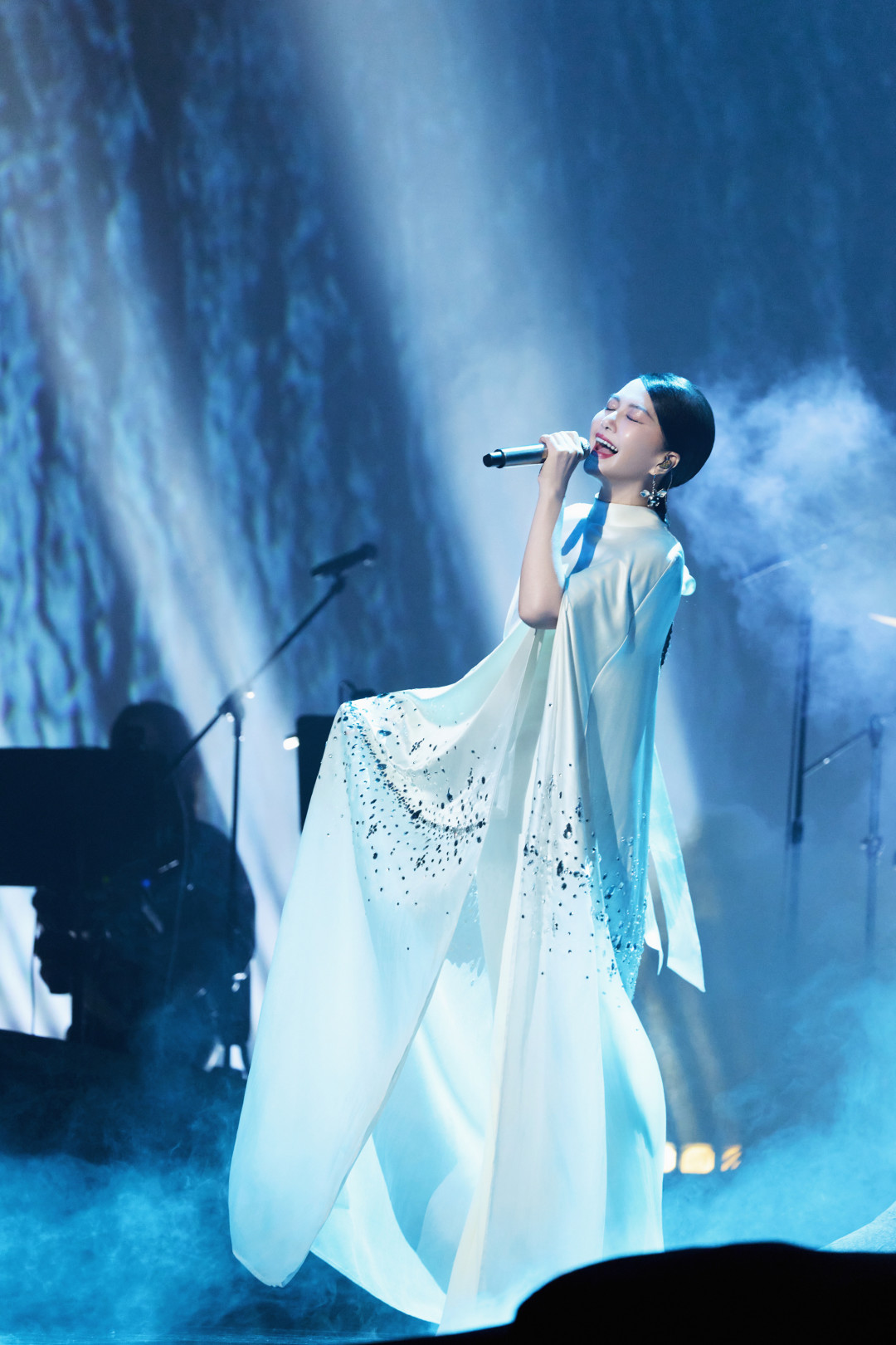 谭维维「声声世世」巡演四站同售:郑州380起、鄂尔多斯280起,第一次看怎么选站和票档