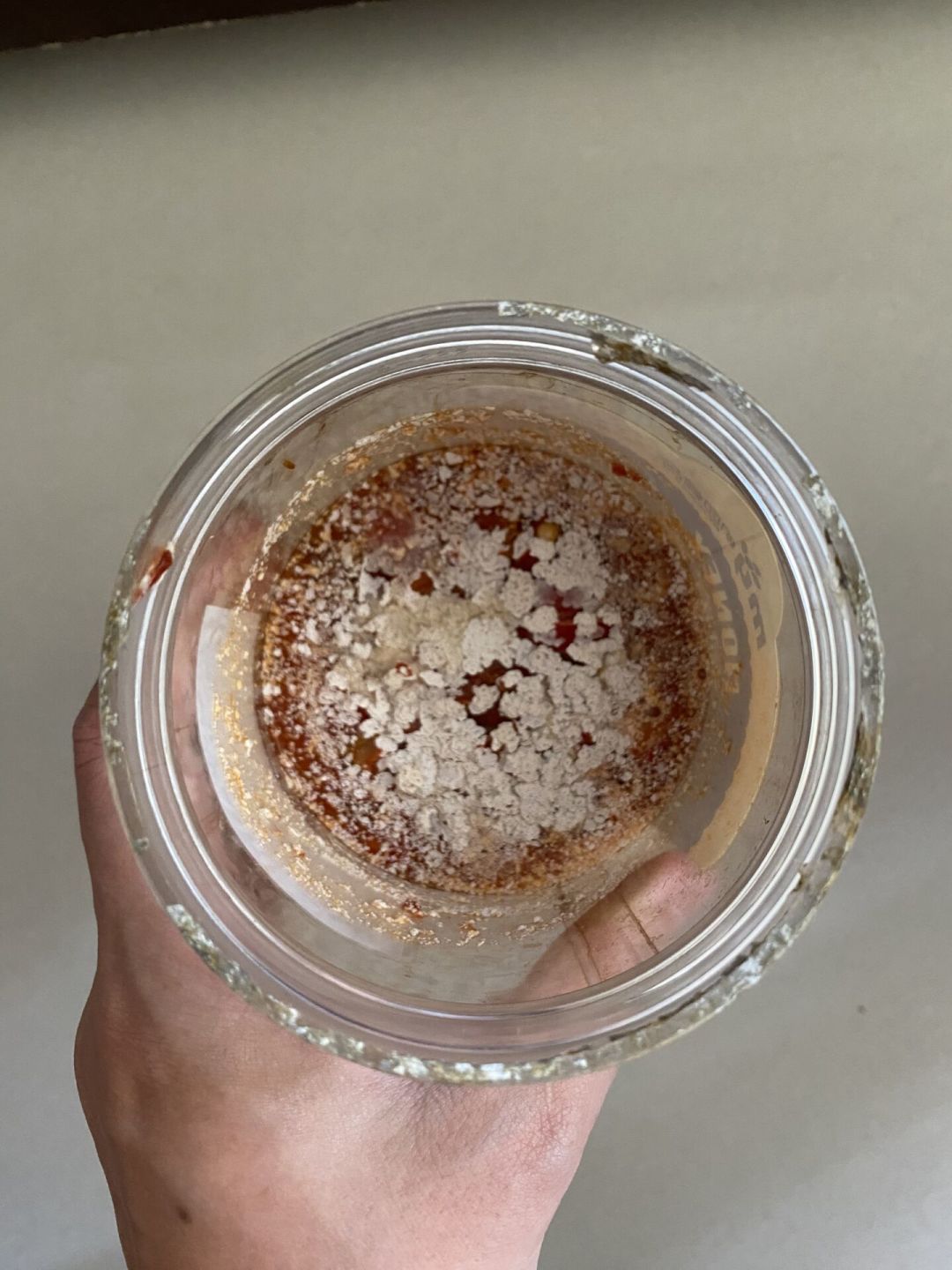 正是做剁辣椒的季节,表面长了白霉,撇掉还能吃吗?