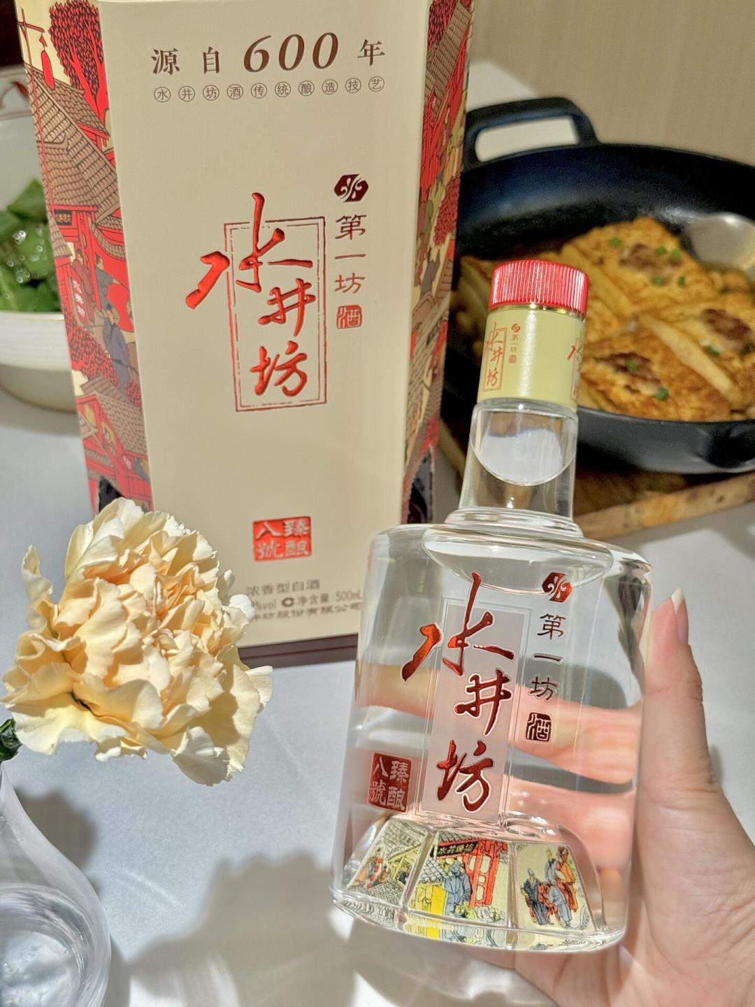 国庆婚宴选酒,网上搜到的排行榜一半是广告:井台跌到两百多,主桌、宾客桌、混配三笔账,两个坑要避开