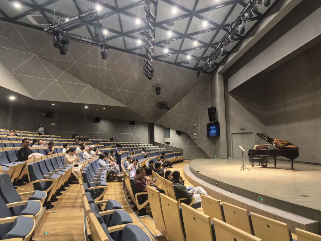 五年12城100场，“伯爵号”要靠岸了吗：10月北大两场观演指南，卡司、票档、原著党的坑一次说清