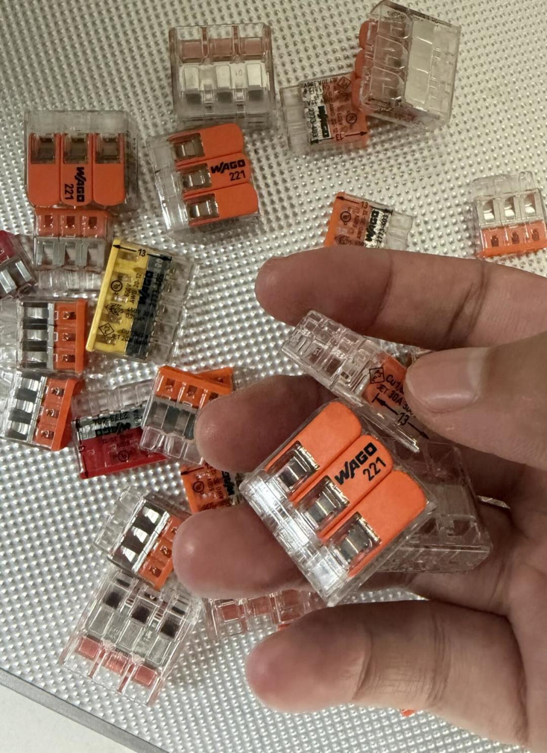 万可3块一个,国产平替1块一个:翻完全网实测和真实用户评论,我把全屋端子的钱按回路分了档