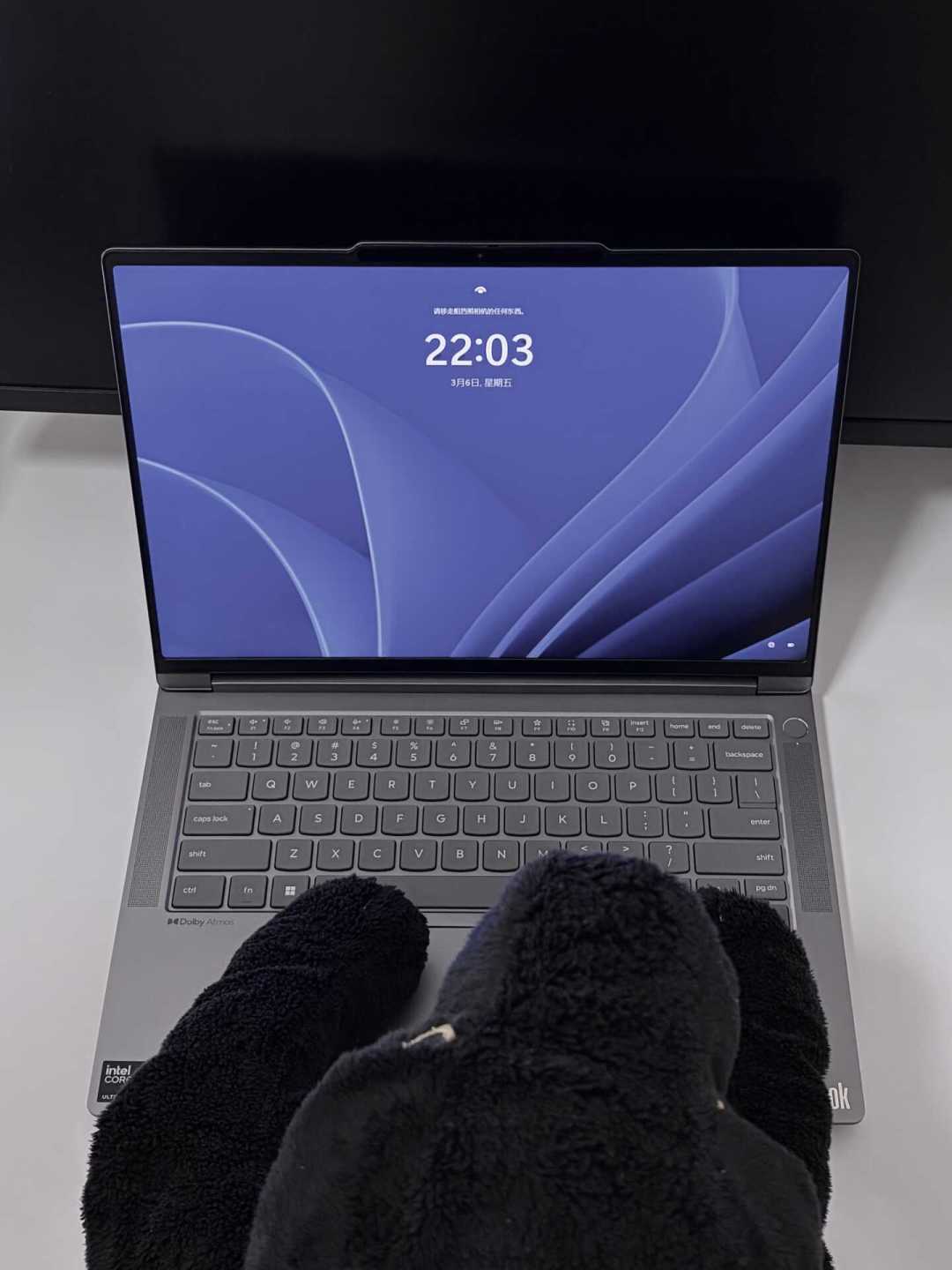内存一年暴涨500%,ThinkPad 的内存分成三种:锁死的、能换的、正在消失的