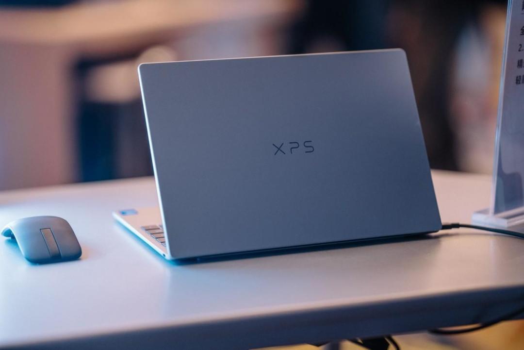 MacBook Neo 涨到 5499,XPS 13 国补后 7649:开学季只能买一台,到底选谁